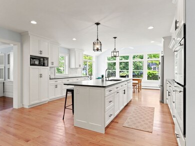 192 Manning St, Needham Heights, MA 02494 - photo 2