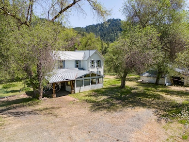18435 E Evans Creek Rd, Rogue River, OR 97537 - photo 4