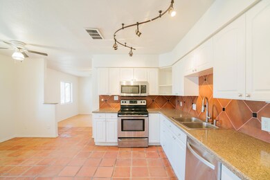 4034 W Alice Ave unit 5, Phoenix, AZ 85051 - photo 6