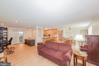 1508 Springlake Way N, Sykesville, MD 21784 - photo 2