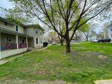 221 N Van Buren St, Batavia, IL 60510 - photo 2