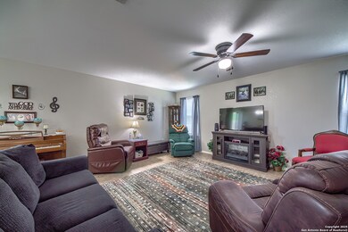 5709 Ping Way, Schertz, TX 78108 - photo 7