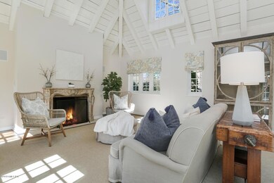 12 Searles Rd Darien CT 06820-large-008-