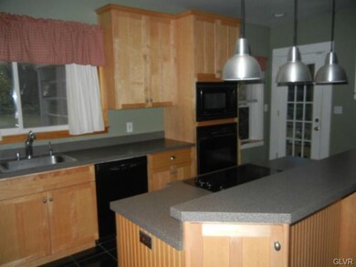 2103 W Greenleaf St, Allentown, PA 18104 - photo 3