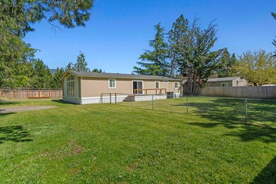 387 Tavis Dr, Merlin, OR 97532 - photo 3