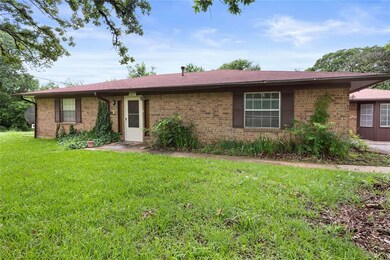 1217 Desvoignes Rd, Denison, TX 75021 - photo 6