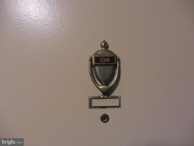 406 Girard St, Gaithersburg, MD 20877 - photo 2