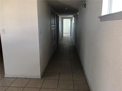 2713 Idalia Ave unit B, El Paso, TX 79930 - photo 4
