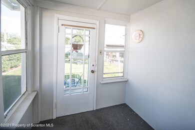 160 Elizabeth St, Pittston, PA 18640 - photo 6