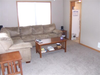 2103 W 69th St, Davenport, IA 52806 - photo 6