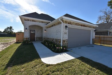 5818 Tautenhahn Rd, Houston, TX 77016 - photo 3