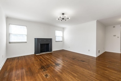 1147 S Cassingham Rd (Unit D)-1