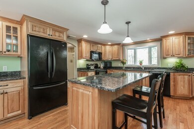 48 Mohawk Dr, Acton, MA 01720 - photo 2