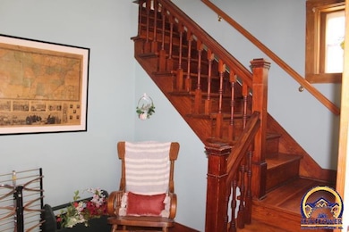 301 N Cedar St, Overbrook, KS 66524 - photo 2