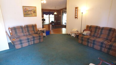 Hwy 260 family rm