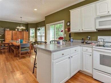 27 Village Creek Dr, Asheville, NC 28806 - photo 7