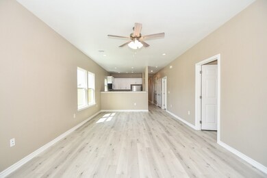 7817 Dyer St, Houston, TX 77088 - photo 5