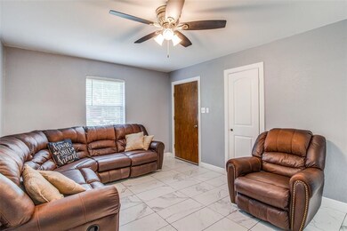 2701 Woodlawn Dr, Ennis, TX 75119 - photo 6