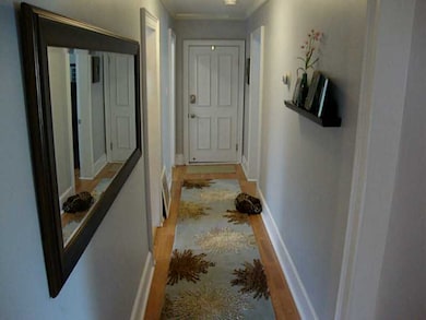 14 Almy St unit 3, Newport, RI 02840 - photo 4