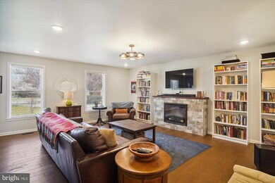 17 Homecrest Ct, Silver Spring, MD 20906 - photo 3