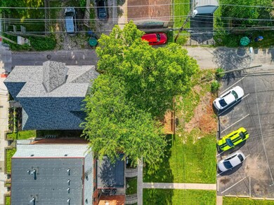 141 E 8th Ave (15)
