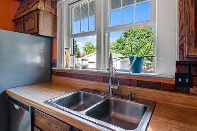 305 W Upright Ave, Charlevoix, MI 49720 - photo 2