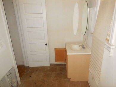 2252 W Lawrence Ave, Chicago, IL 60625 - photo 7