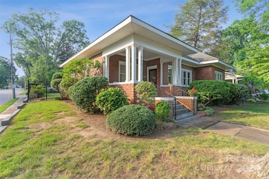 603 E Broad St, Statesville, NC 28677 - photo 7