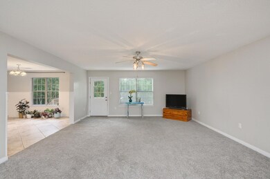 7-web-or-mls-127 Conquest Ave-05