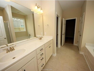 415 Whispering Breeze Ln, Summerville, SC 29486 - photo 5