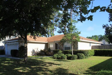 7825 Duckwood Ln, Jacksonville, FL 32210 - photo 4