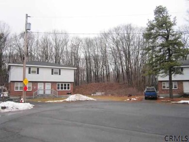 5 Cindy Lee Ct, Latham, NY 12110 - photo 2