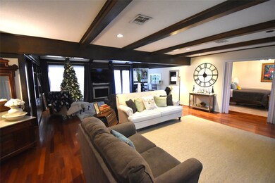 8011 Meadowvale Dr, Houston, TX 77063 - photo 4