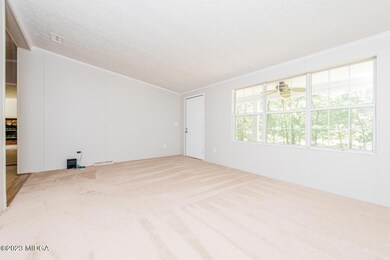 355 Mcgregor Cir, Byron, GA 31008 - photo 5