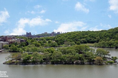 The Blue Building unit 11K, Bronx, NY 10463 - photo 5