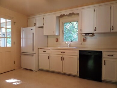 219 Cain Ave, Braintree, MA 02184 - photo 4