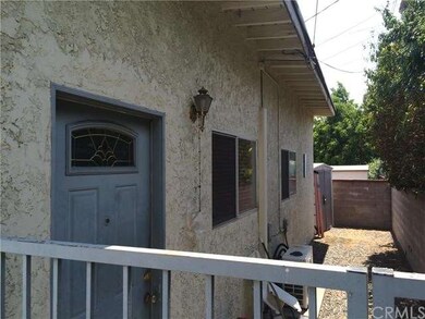 Back unit, entry from alley