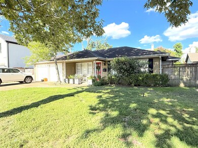 1434 Glourie Dr, Houston, TX 77055 - photo 2