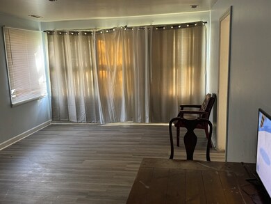 unlisted-address, Chicago, IL 60617 - photo 4