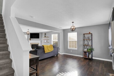 847 Pine Lake Dr, Greenwood, IN 46143 - photo 5