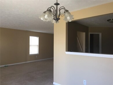 4489 Connaught Dr W, Plainfield, IN 46168 - photo 4