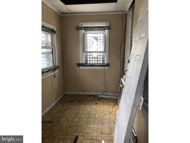 719 Raymond St, Camden, NJ 08102 - photo 7