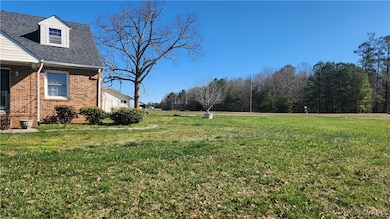View of grassy yard