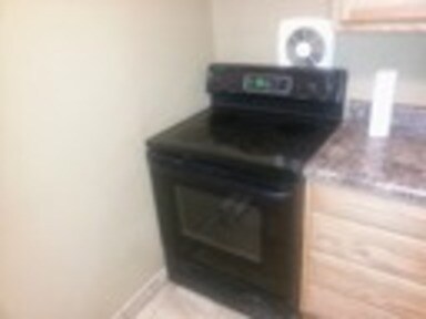 2132 Hebron Ave unit 2132, Zion, IL 60099 - photo 5