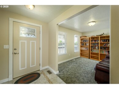 930 N Kutch St, Carlton, OR 97111 - photo 5