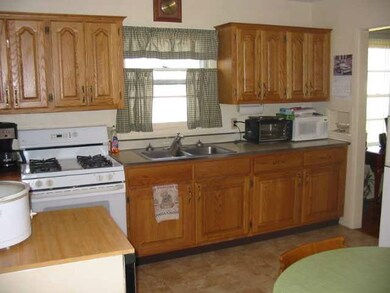 3031 Garden Blvd, Elkhart, IN 46517 - photo 4