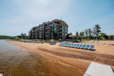 2035 N Us-31 N unit 401, Traverse City, MI 49686 - photo 4