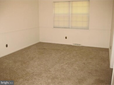 419 Camelot Dr, Brookhaven, PA 19015 - photo 4