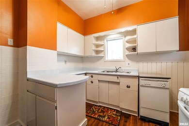 616 N Logan St, Lincoln, IL 62656 - photo 7