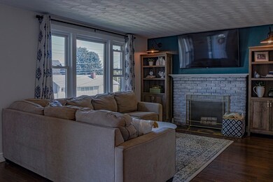 4 Wiley St, Woburn, MA 01801 - photo 3